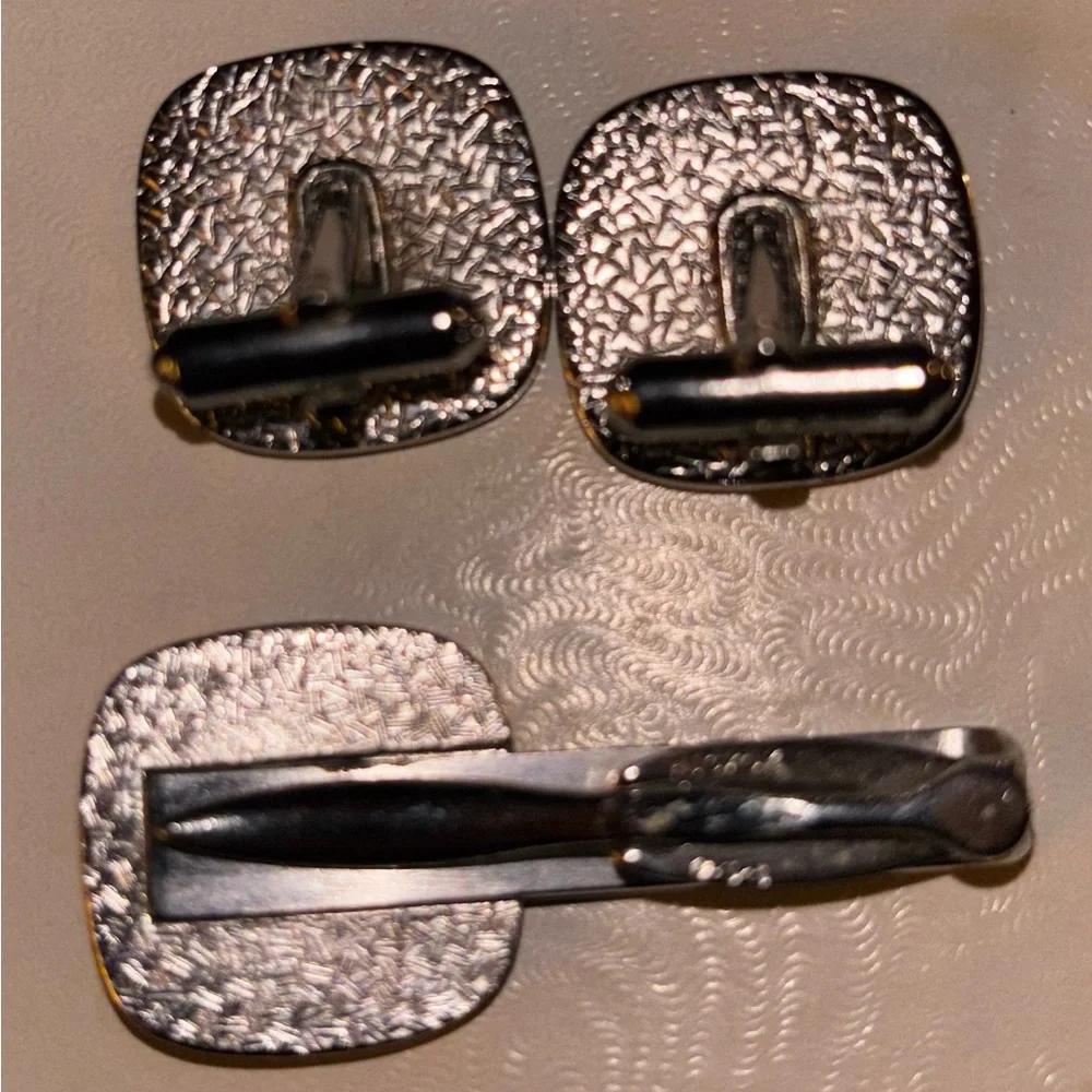 Vintage Hickok Silver Tone Pink Donkeys Cufflinks & Tie Bar Set